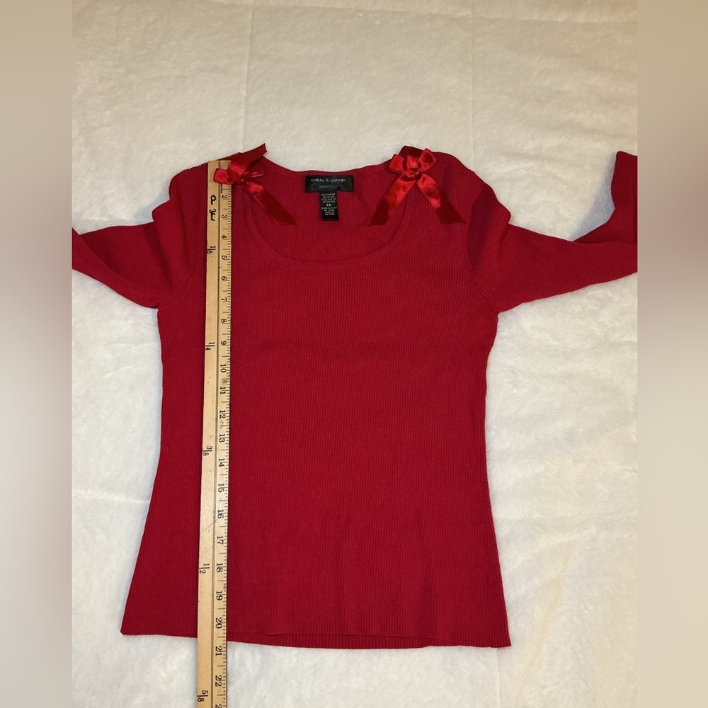 Cable & Gauge Red Long Sleeve Top with Bow Details - Picture 4 of 6